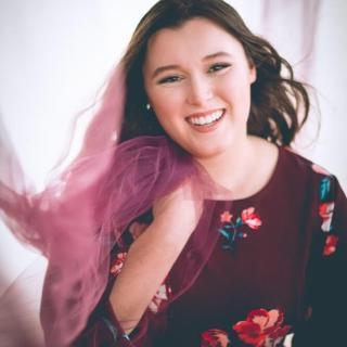 Abigail Bradshaw Headshot