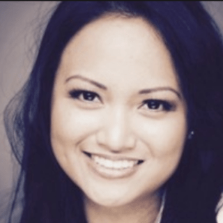 EMMA ROSE KLINGER, CLINICAL TRAINEE Headshot