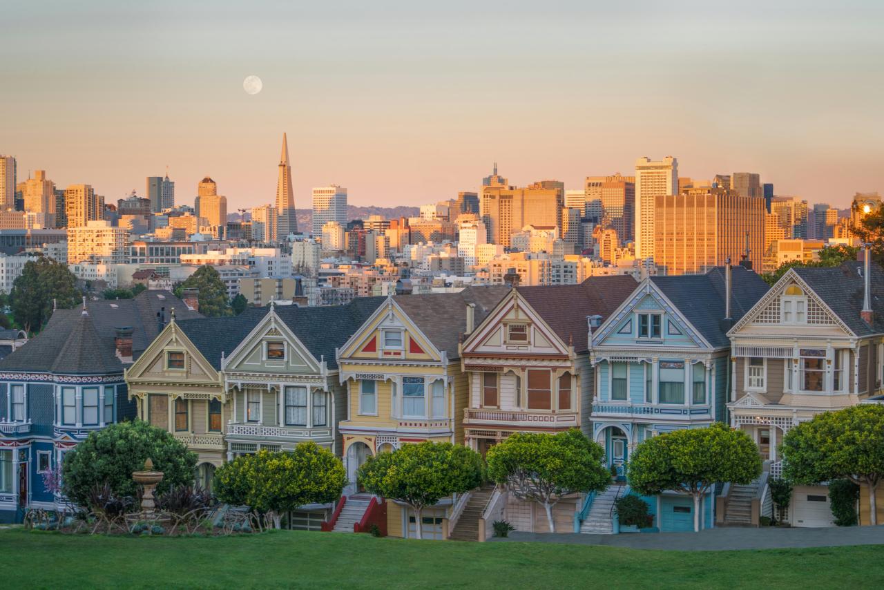 San Francisco Buildings by Joshua Sortino